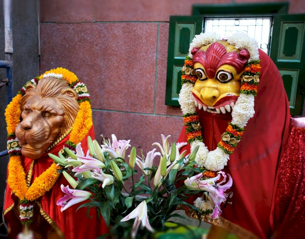 Visitors and devotees learn more about Hinduism in a solemn space